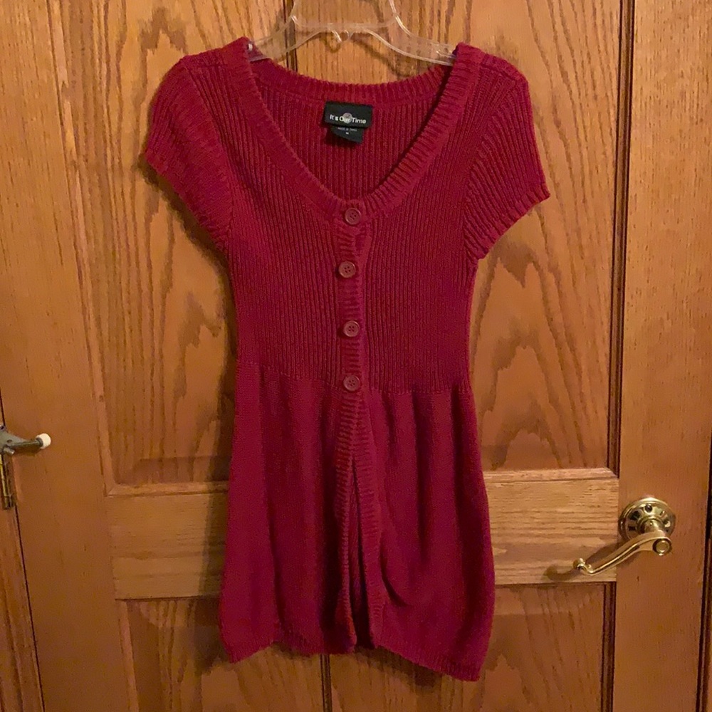 Cute short sleeve sweater.